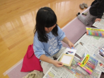 そ～っとのぞいて、どんな仕掛けかなぁ。